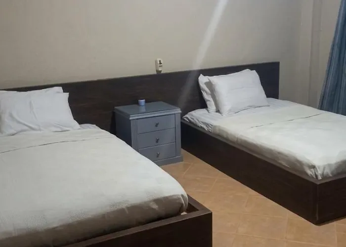 Cozy 3 Bedrooms - Venecia Ajn-Szuhna